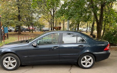 Mercedes-Benz C-Класс, 2003 год, 600 000 рублей, 7 фотография