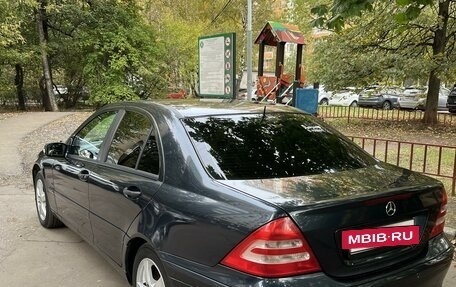 Mercedes-Benz C-Класс, 2003 год, 600 000 рублей, 6 фотография