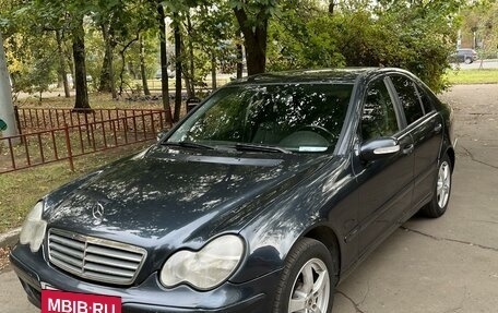 Mercedes-Benz C-Класс, 2003 год, 600 000 рублей, 8 фотография