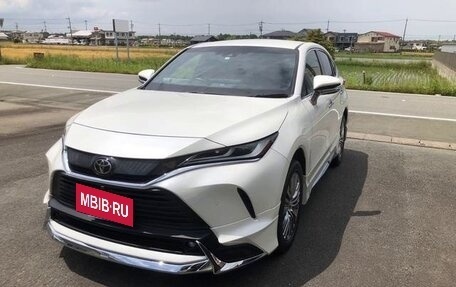 Toyota Harrier, 2021 год, 2 755 000 рублей, 3 фотография