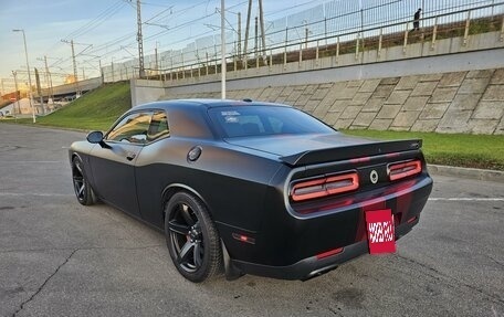 Dodge Challenger III рестайлинг 2, 2016 год, 10 000 000 рублей, 5 фотография