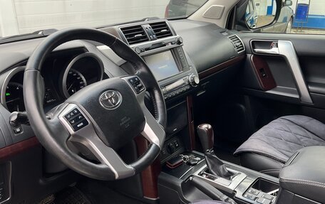 Toyota Land Cruiser Prado 150 рестайлинг 2, 2015 год, 4 600 000 рублей, 12 фотография