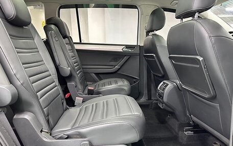 Volkswagen Touran III, 2018 год, 2 250 000 рублей, 15 фотография