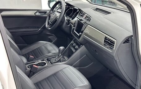 Volkswagen Touran III, 2018 год, 2 250 000 рублей, 16 фотография