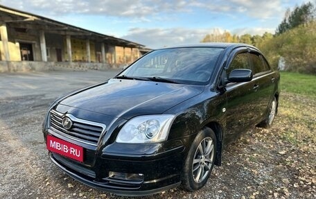 Toyota Avensis III рестайлинг, 2004 год, 670 000 рублей, 1 фотография