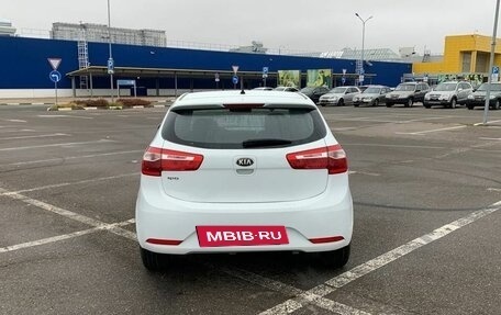 KIA Rio III рестайлинг, 2013 год, 690 000 рублей, 2 фотография