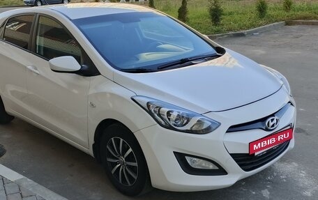 Hyundai i30 II рестайлинг, 2013 год, 999 999 рублей, 6 фотография