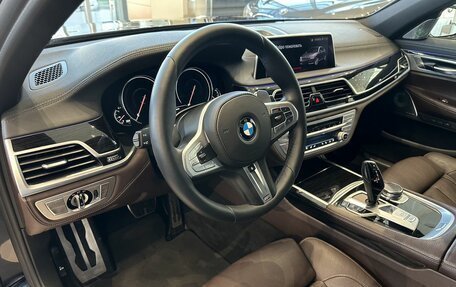 BMW 7 серия, 2018 год, 3 797 000 рублей, 6 фотография