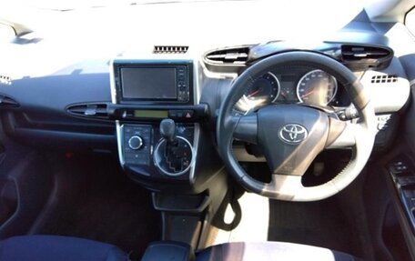 Toyota Wish II, 2012 год, 1 160 000 рублей, 4 фотография