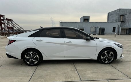 Hyundai Elantra, 2021 год, 1 700 000 рублей, 10 фотография