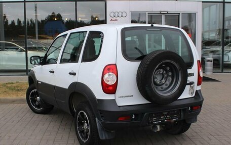 Chevrolet Niva I рестайлинг, 2016 год, 820 000 рублей, 7 фотография