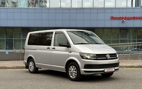 Volkswagen Multivan T6 рестайлинг, 2018 год, 4 390 000 рублей, 9 фотография