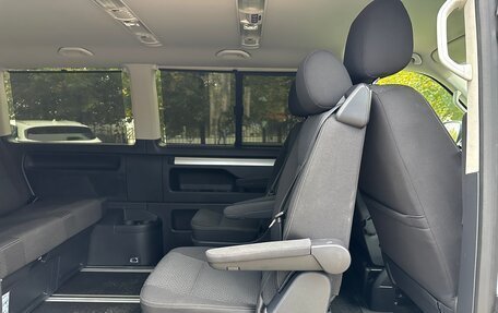 Volkswagen Multivan T6 рестайлинг, 2018 год, 4 390 000 рублей, 17 фотография