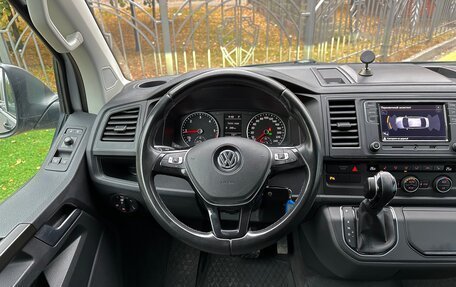 Volkswagen Multivan T6 рестайлинг, 2018 год, 4 390 000 рублей, 22 фотография