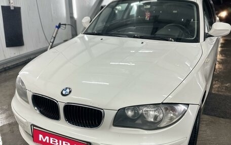 BMW 1 серия, 2011 год, 900 000 рублей, 17 фотография