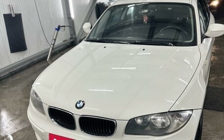 BMW 1 серия, 2011 год, 900 000 рублей, 19 фотография