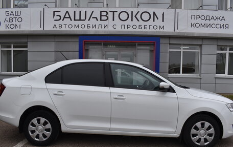 Skoda Rapid I, 2018 год, 1 375 000 рублей, 4 фотография