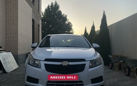 Chevrolet Cruze II, 2010 год, 600 000 рублей, 4 фотография