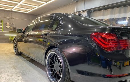 BMW 7 серия, 2012 год, 3 000 000 рублей, 6 фотография