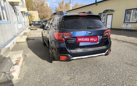 Subaru Outback IV рестайлинг, 2018 год, 2 950 000 рублей, 4 фотография