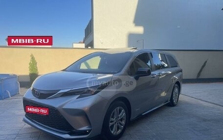 Toyota Sienna, 2020 год, 4 850 000 рублей, 2 фотография