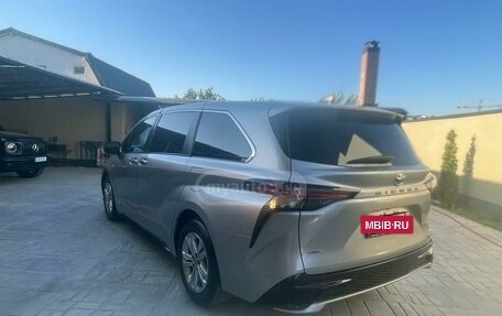 Toyota Sienna, 2020 год, 4 850 000 рублей, 9 фотография