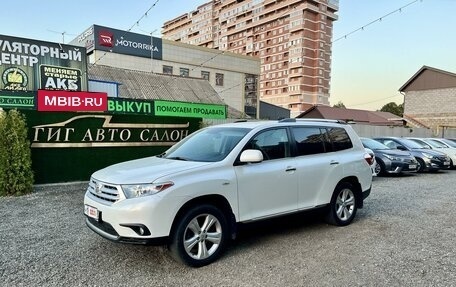 Toyota Highlander III, 2011 год, 1 950 000 рублей, 4 фотография