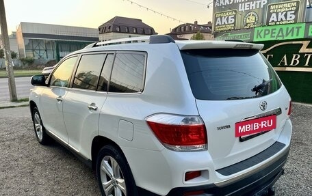 Toyota Highlander III, 2011 год, 1 950 000 рублей, 8 фотография