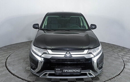 Mitsubishi Outlander III рестайлинг 3, 2020 год, 2 450 000 рублей, 2 фотография