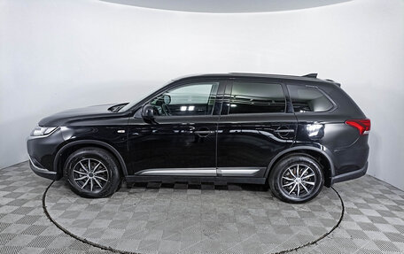 Mitsubishi Outlander III рестайлинг 3, 2020 год, 2 450 000 рублей, 8 фотография