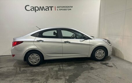 Hyundai Solaris II рестайлинг, 2015 год, 1 100 000 рублей, 8 фотография