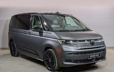 Volkswagen Multivan, 2022 год, 8 500 000 рублей, 3 фотография