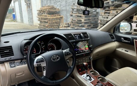 Toyota Highlander III, 2012 год, 2 129 000 рублей, 7 фотография