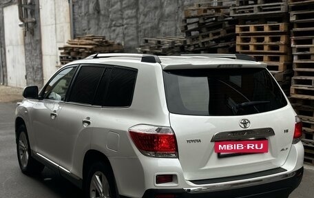 Toyota Highlander III, 2012 год, 2 129 000 рублей, 6 фотография