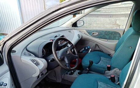 Nissan Almera Tino i, 2000 год, 160 000 рублей, 7 фотография