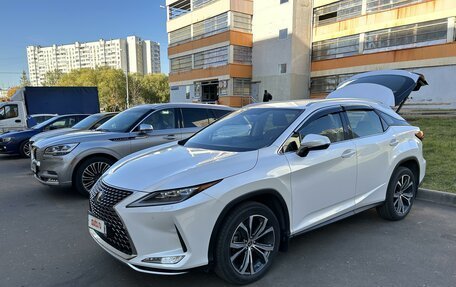 Lexus RX IV рестайлинг, 2021 год, 6 900 000 рублей, 8 фотография