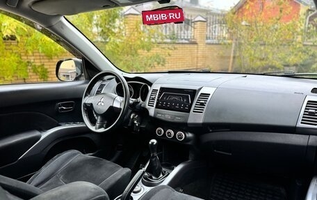 Mitsubishi Outlander III рестайлинг 3, 2007 год, 1 249 000 рублей, 11 фотография