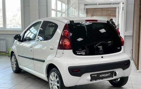 Peugeot 107 I рестайлинг, 2014 год, 750 000 рублей, 4 фотография