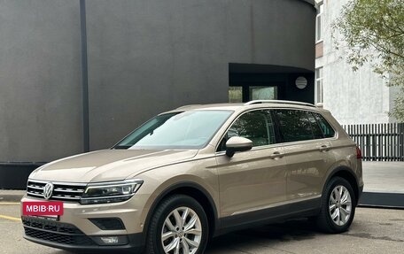 Volkswagen Tiguan II, 2018 год, 2 250 000 рублей, 3 фотография