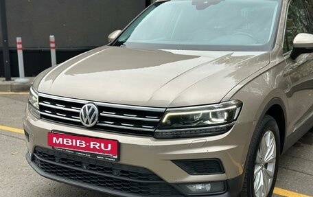 Volkswagen Tiguan II, 2018 год, 2 250 000 рублей, 4 фотография