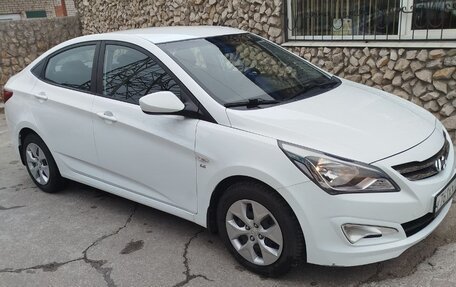 Hyundai Solaris II рестайлинг, 2016 год, 1 390 000 рублей, 2 фотография