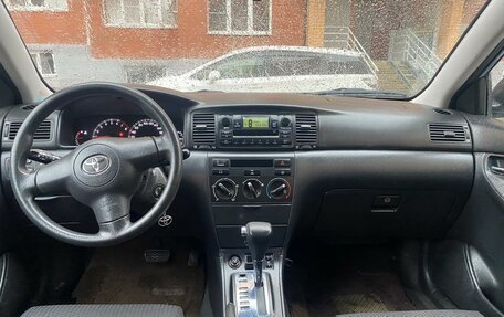 Toyota Corolla, 2005 год, 595 000 рублей, 10 фотография