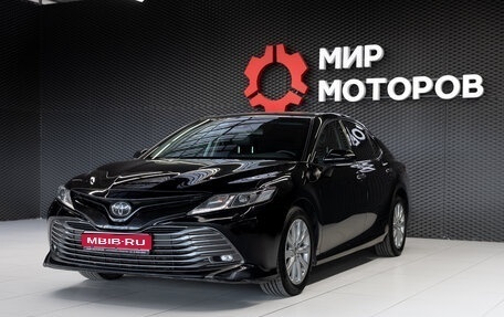 Toyota Camry, 2019 год, 2 950 000 рублей, 1 фотография