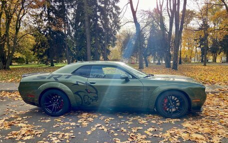 Dodge Challenger III рестайлинг 2, 2020 год, 11 000 000 рублей, 2 фотография