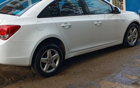 Chevrolet Cruze II, 2011 год, 950 000 рублей, 3 фотография