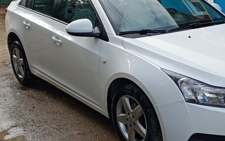 Chevrolet Cruze II, 2011 год, 950 000 рублей, 4 фотография