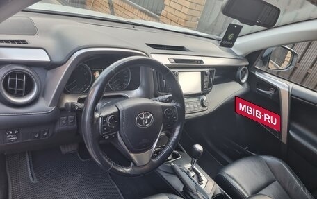 Toyota RAV4, 2018 год, 3 200 000 рублей, 11 фотография