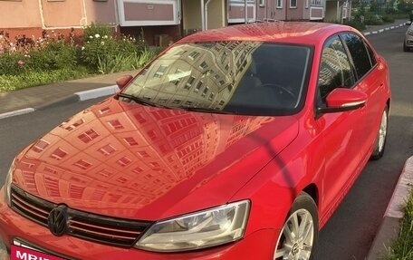 Volkswagen Jetta VI, 2012 год, 1 030 000 рублей, 2 фотография