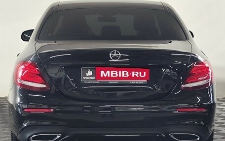 Mercedes-Benz E-Класс, 2019 год, 2 965 000 рублей, 5 фотография