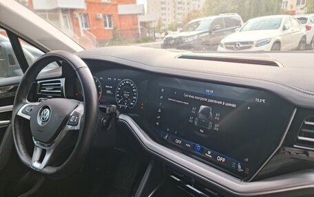 Volkswagen Touareg III, 2019 год, 8 600 000 рублей, 7 фотография